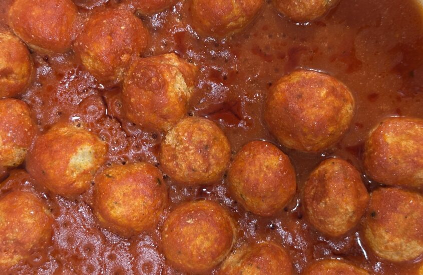 POLPETTE DI RICOTTA AL SUGO